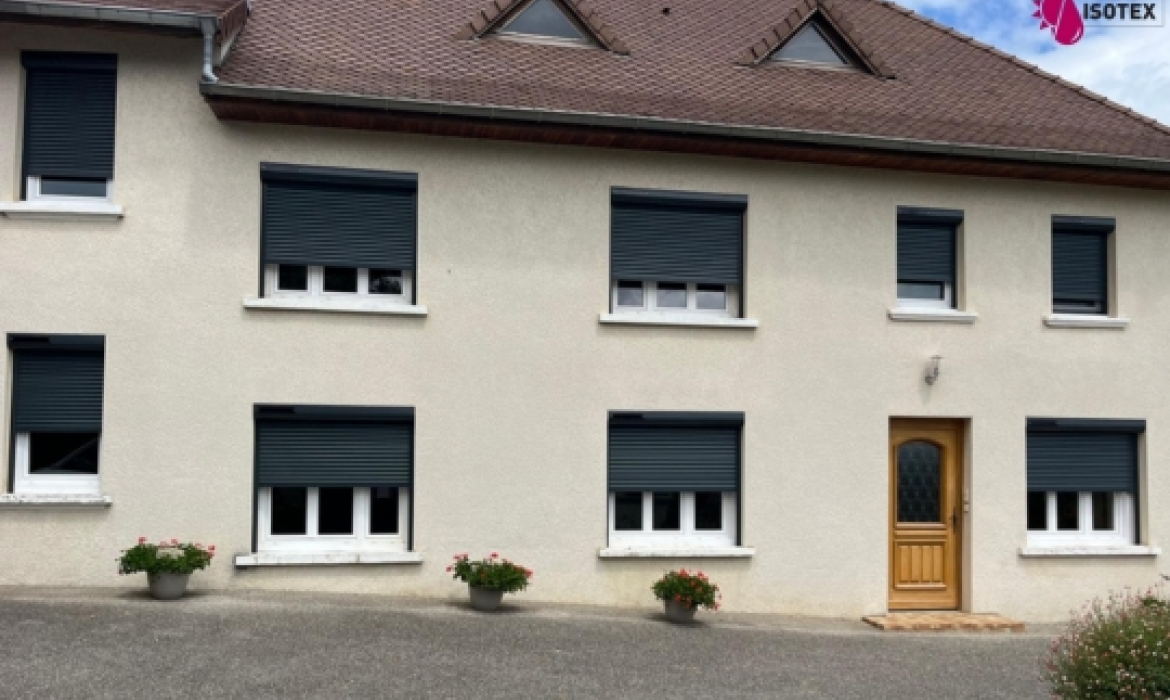 Réalisation sur mesure de Volets Roulants Solaires vers Les Abrets en Dauphiné