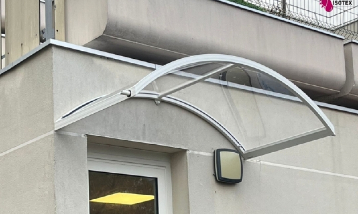 Marquise Aluminium Vitrée sur Mesure près de La Tour-du-Pin – Fabrication Française et Pose Soignée par Isotex