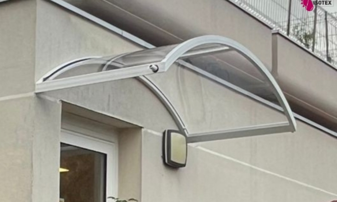 Marquise Aluminium Vitrée sur Mesure près de La Tour-du-Pin – Fabrication Française et Pose Soignée par Isotex