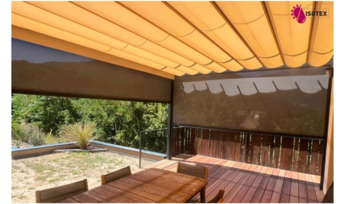 Pergola Clima 120 avec stores ZIP Nexus 130 sur mesure près de La Tour-du-Pin (38110)