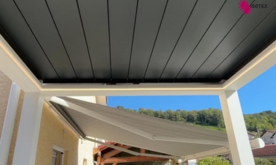 Pergola bioclimatique et store sur mesure aux Abrets (38490)