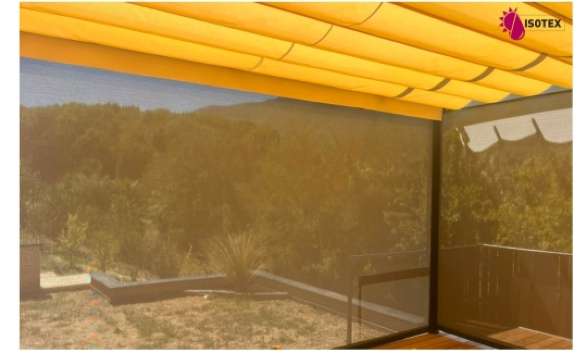 Pergola Clima 120 avec stores ZIP Nexus 130 sur mesure près de La Tour-du-Pin (38110)