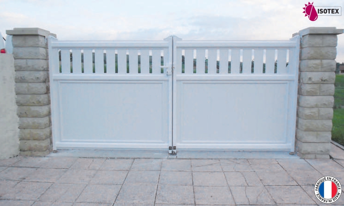 Portail PVC sur mesure : ISOTEX, votre installateur en Isère