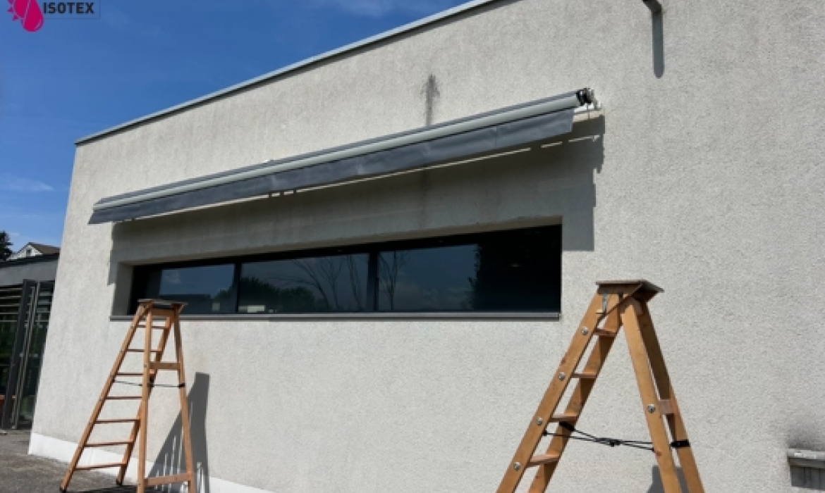 Store Zénith sur mesure à Morestel : Confort et Protection