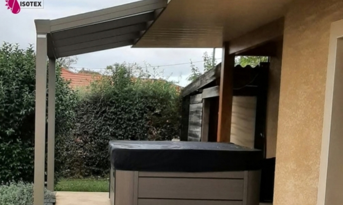 Pergola Atrium Elégance sur mesure aux alentours de Pont-de-Beauvoisin (38480) : élégance et protection toute l'année