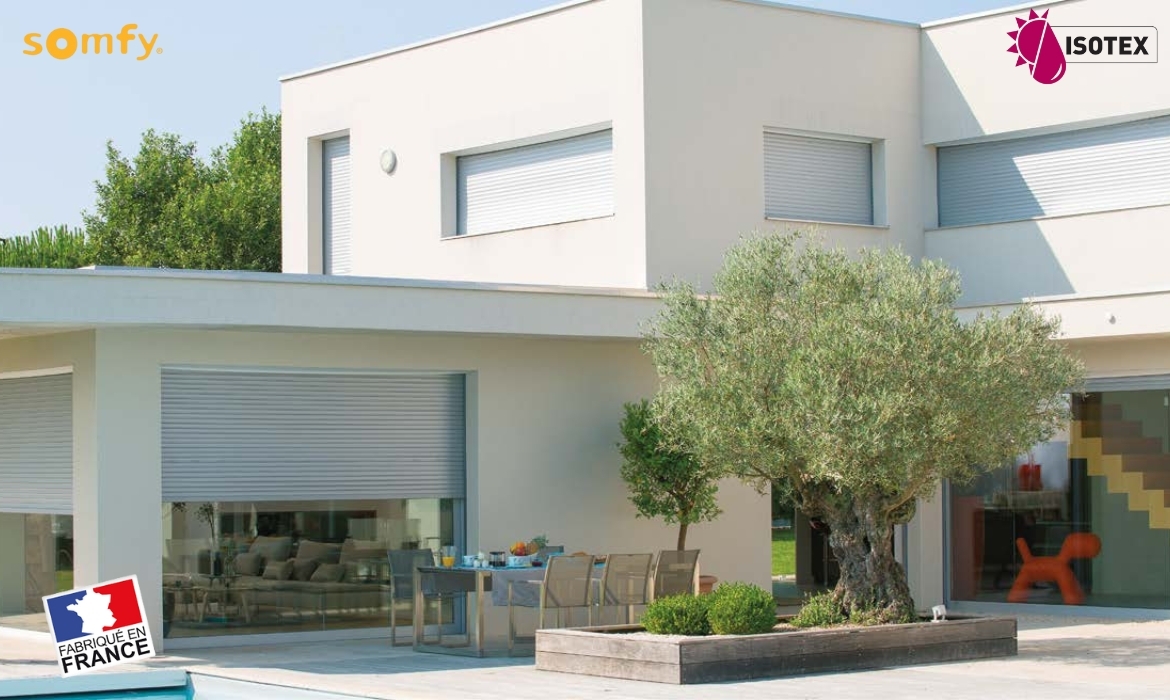 Volets Roulants Sur Mesure Isotex : Design, Domotique et Harmonie pour Votre Façade en Nord Isère