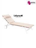 Bayanne bain de soleil terrasse et bord de piscine Lafuma Mobilier Opale Hedona - Toile coloris beige argile et Structure coloris kaolin