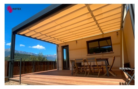 Pergola Clima 120 avec stores ZIP Nexus 130 sur mesure près de La Tour-du-Pin (38110)