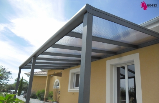 Pergola couverture polycarbonate vers Les Abrets (38490)