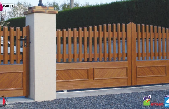 Portails PVC sur mesure en Nord-Isère : fabrication française, durabilité et élégance pour votre extérieur