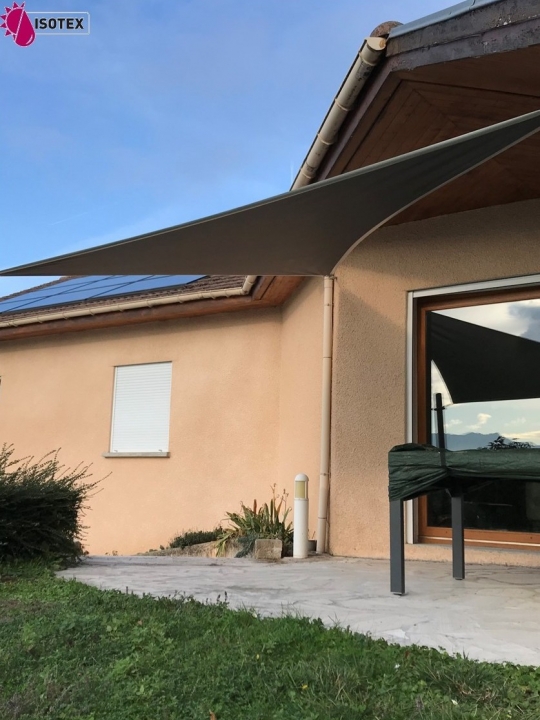 Voile d'ombrage Eliante Star Triangle sur mesure